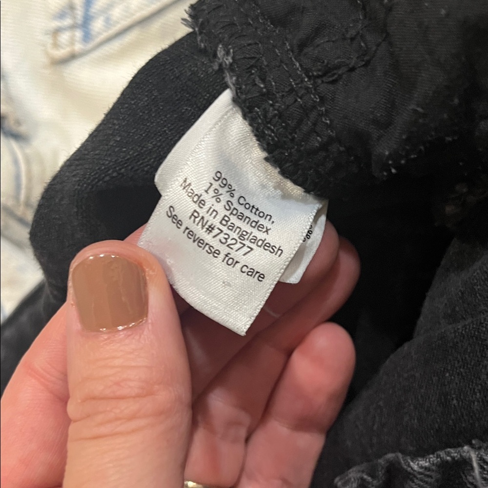 SO HIGH RISE MOM JEANS - Picture 10 of 10